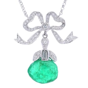 18kt white Gold Bow Necklace with Emerald and Diamonds