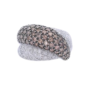 18kt white Gold Ring with 3.25 Cts in white & Champagne Diamonds