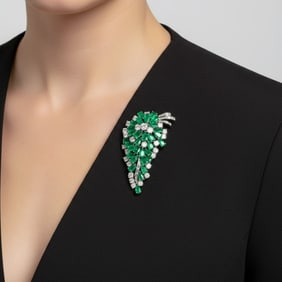 1950s Platinum Colombian Emerald & Diamond Brooch
