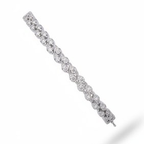18kt white Gold Two Row Bracelet with 2.40 Cts in Diamonds
