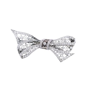Antique Platinum filigree Bow Brooch with 3.20 Cts in Diamonds
