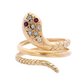 Vintage 18kt yellow Gold Snake Ring with Diamonds & Rubies