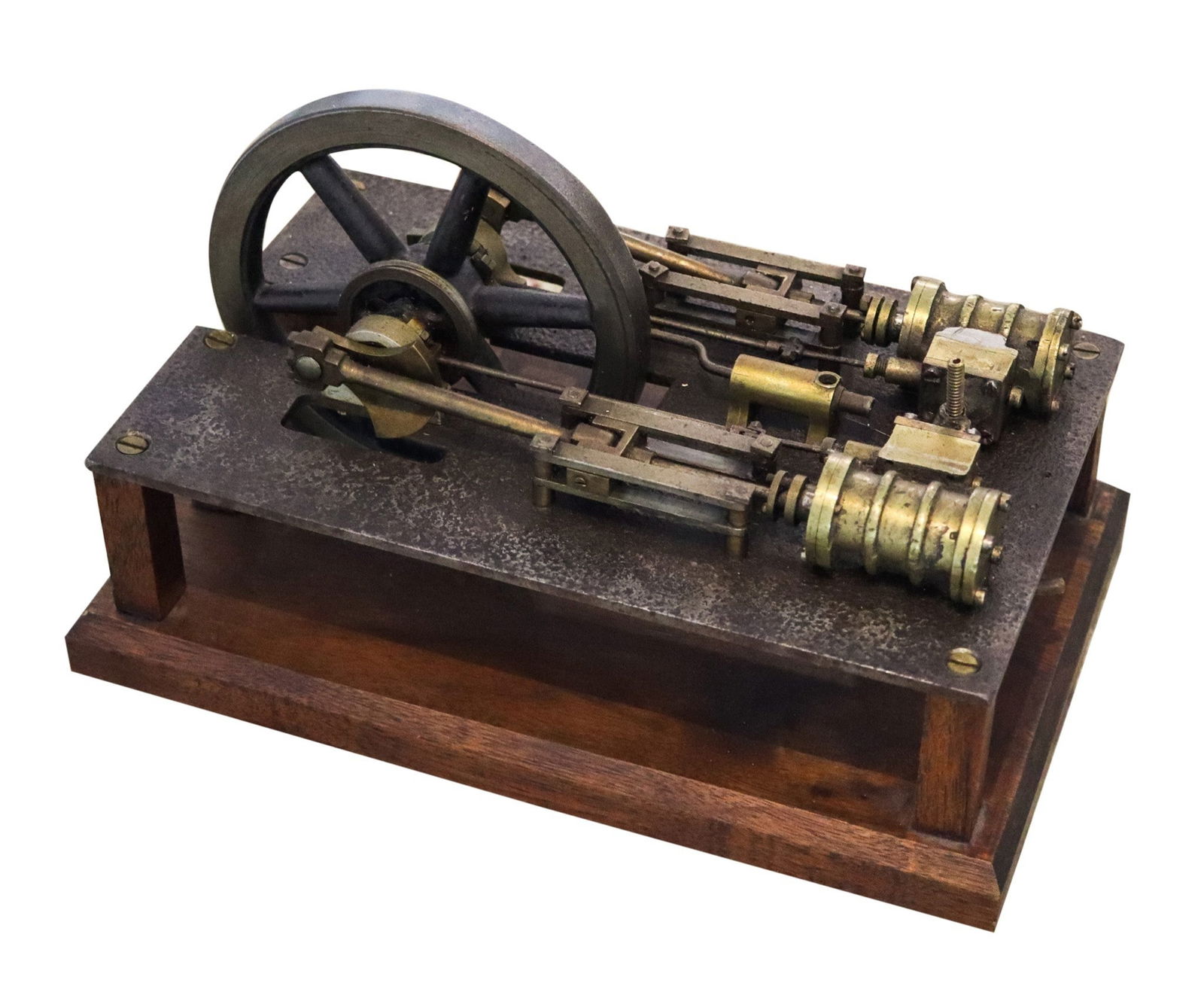 DOLL & CO. 1900 German Antique Steam Twin Cylinders Piston Engine Machine: Early 20th-century German model twin cylinder live steam engine by Doll & Co., Nuremberg. Features a horizontal design with painted and nickel-plated guard rail, belt-operated ball governor, and custo