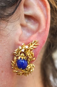 CARTIER 1969 Aldo Cipullo Clips Earrings In 18Kt Yellow Gold With Lapis & Diamonds
