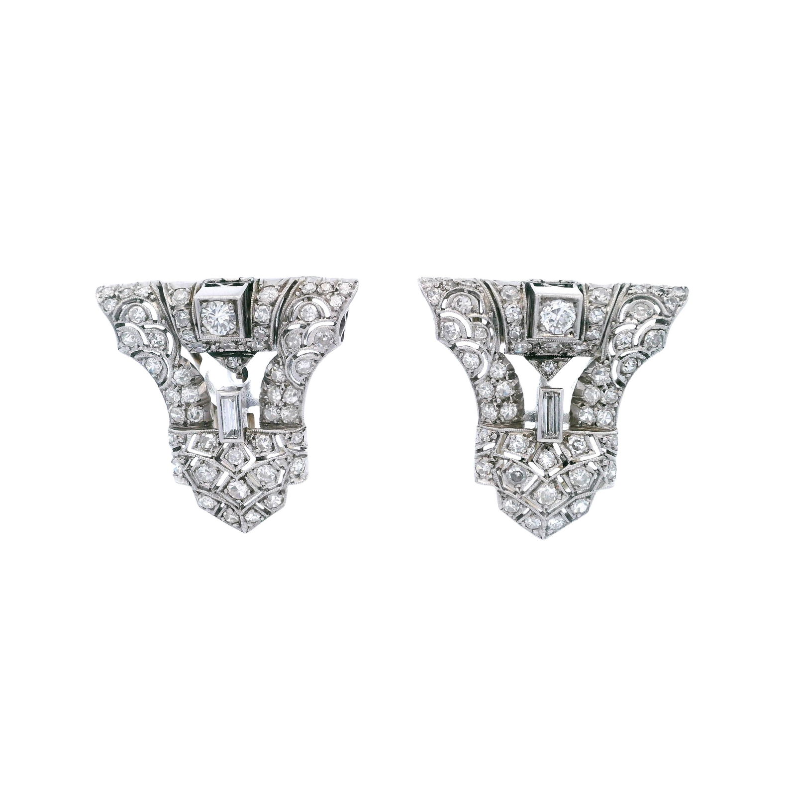 Art Deco Platinum & 18kt white Gold Doble Clips with 2.25 Cts in Diamonds (1 of 8)