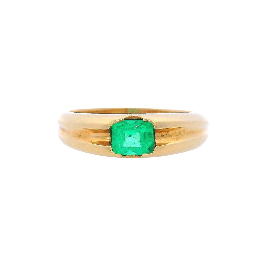 18kt yellow Gold Gipsy Ring with Colombian Emerald (1 of 7)