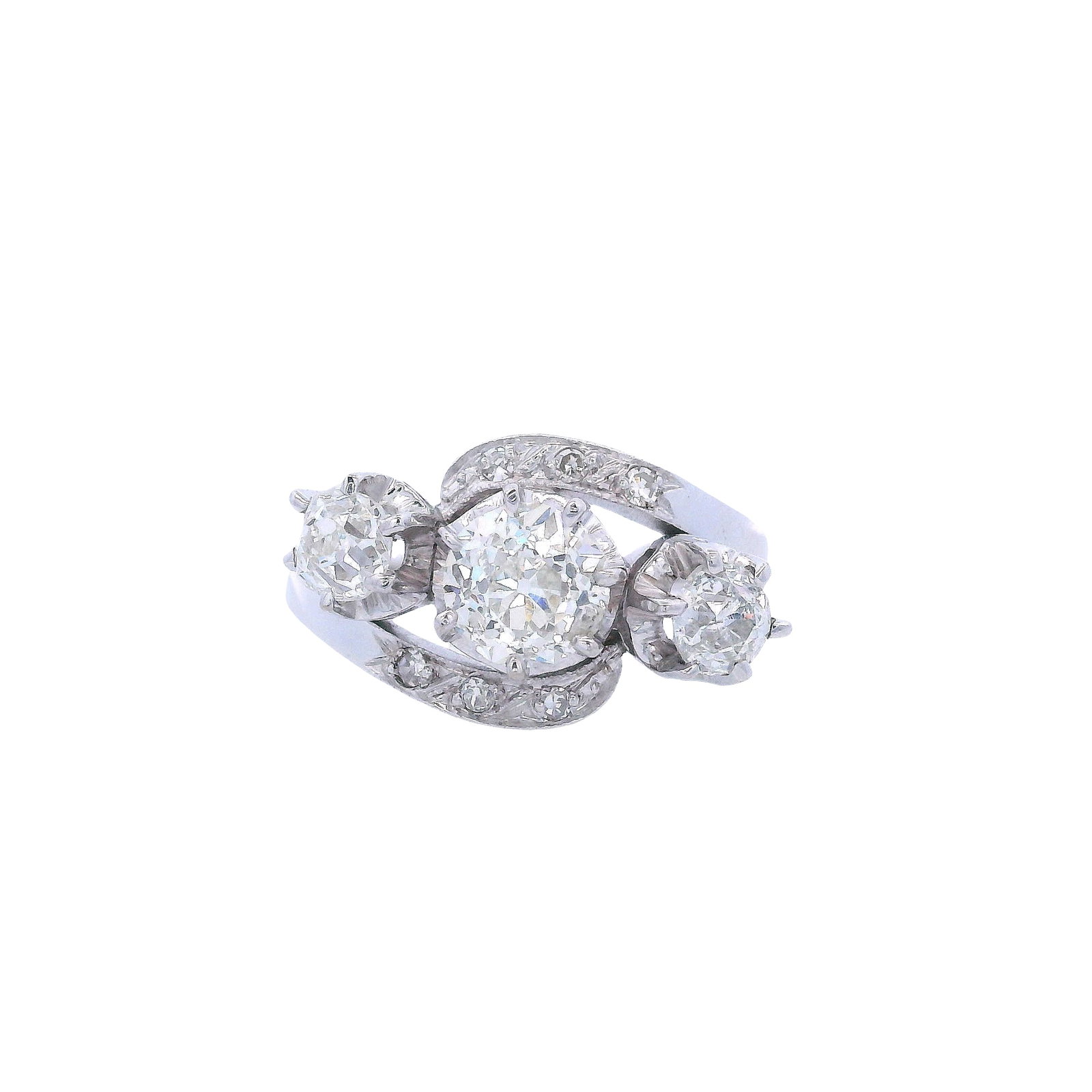 Antique 18kt white Gold Ring with 1.85 Cts in Diamonds (1 of 7)