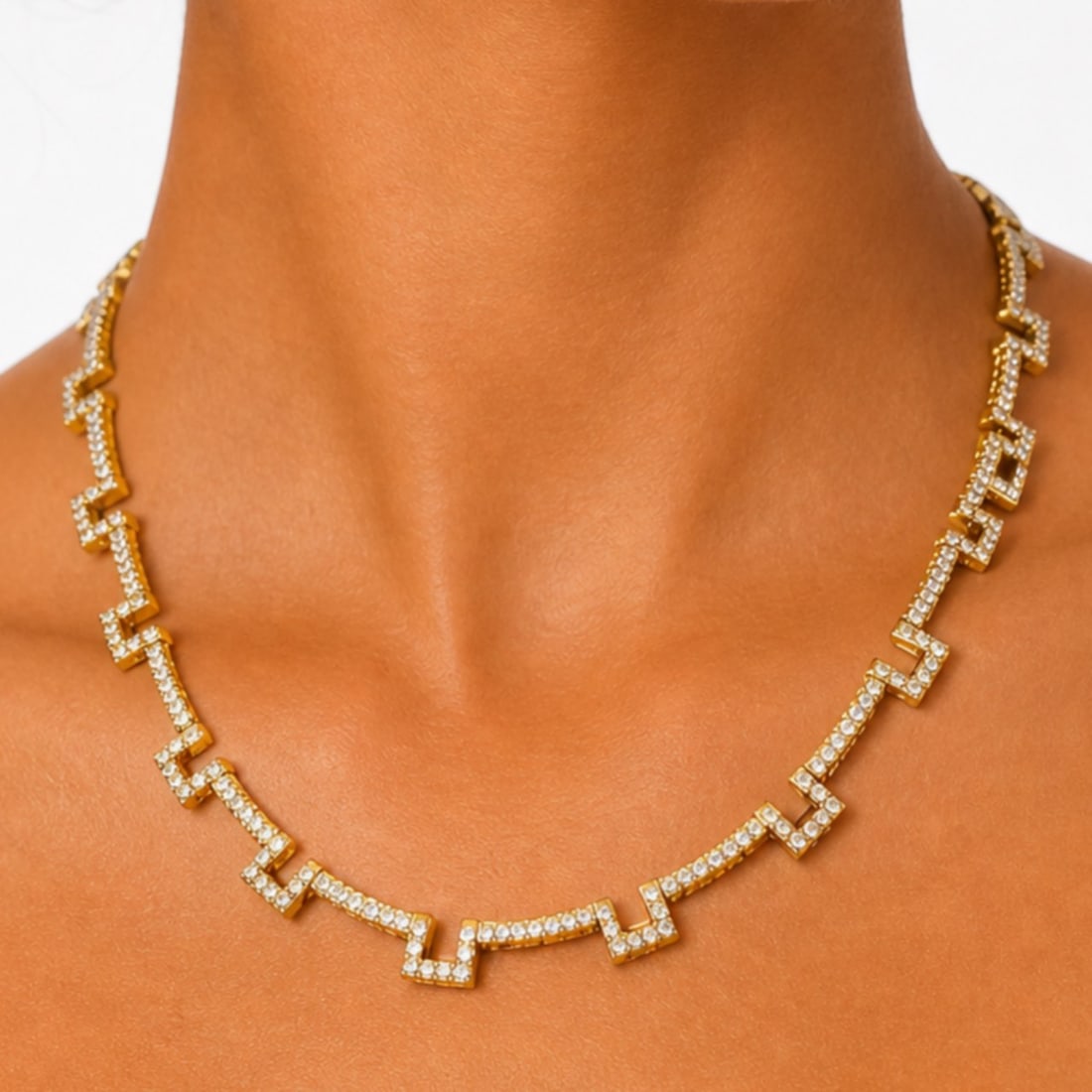 18K Yellow Gold Necklace with 5.19 CTW in Diamond: 18K Yellow Gold Diamond Necklace, weighing 24.3 grams, set with 5.19 cts of diamonds (stamped weight) in G–H color with VS1–VS2 clarity for bright, refined brilliance. The sleek, geometric link de