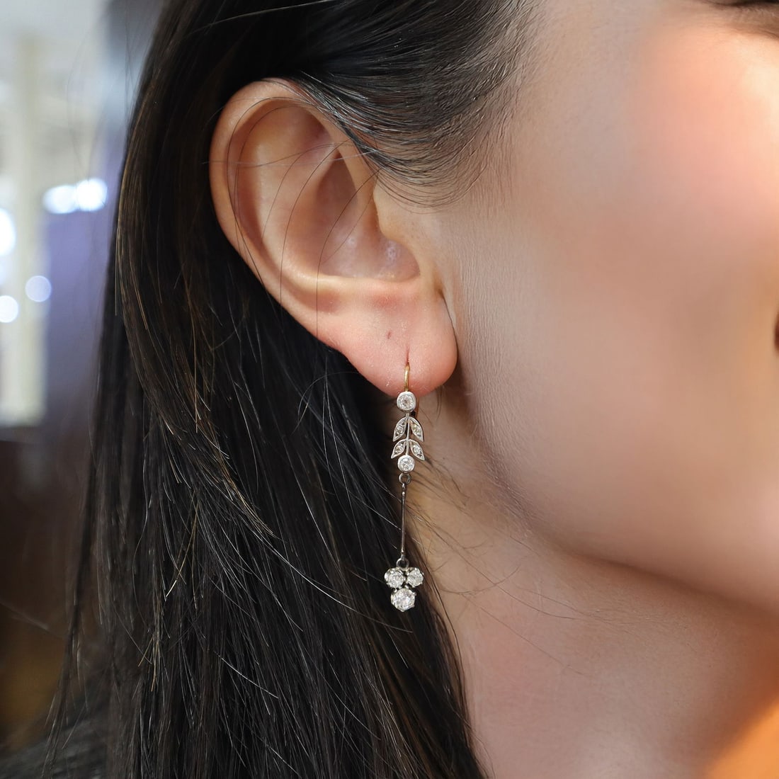 Edwardian 18kt Gold and Platinum hanging Earrings with 1.06 Cts in Diamonds (1 of 7)