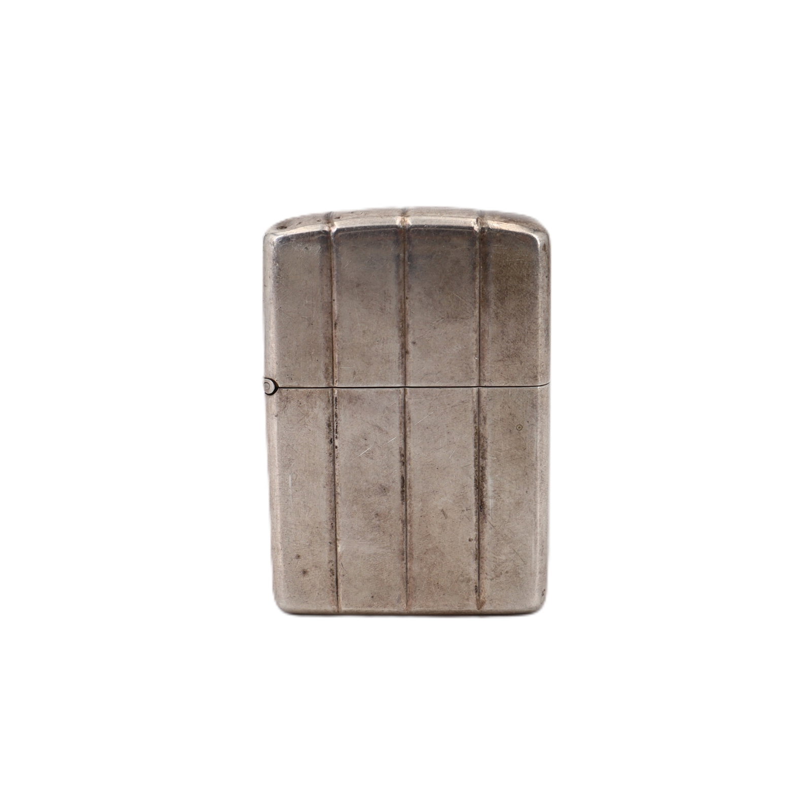 iffany & Co Vintage Sterling Silver Gold Lighter Case: Vintage Tiffany & Co Sterling Silver Gold Lighter Case with a clean, architectural silhouette and classic vertical panel detailing, offering a timeless, collectible look. Measuring 2.81 x 1.57 x 0.52 