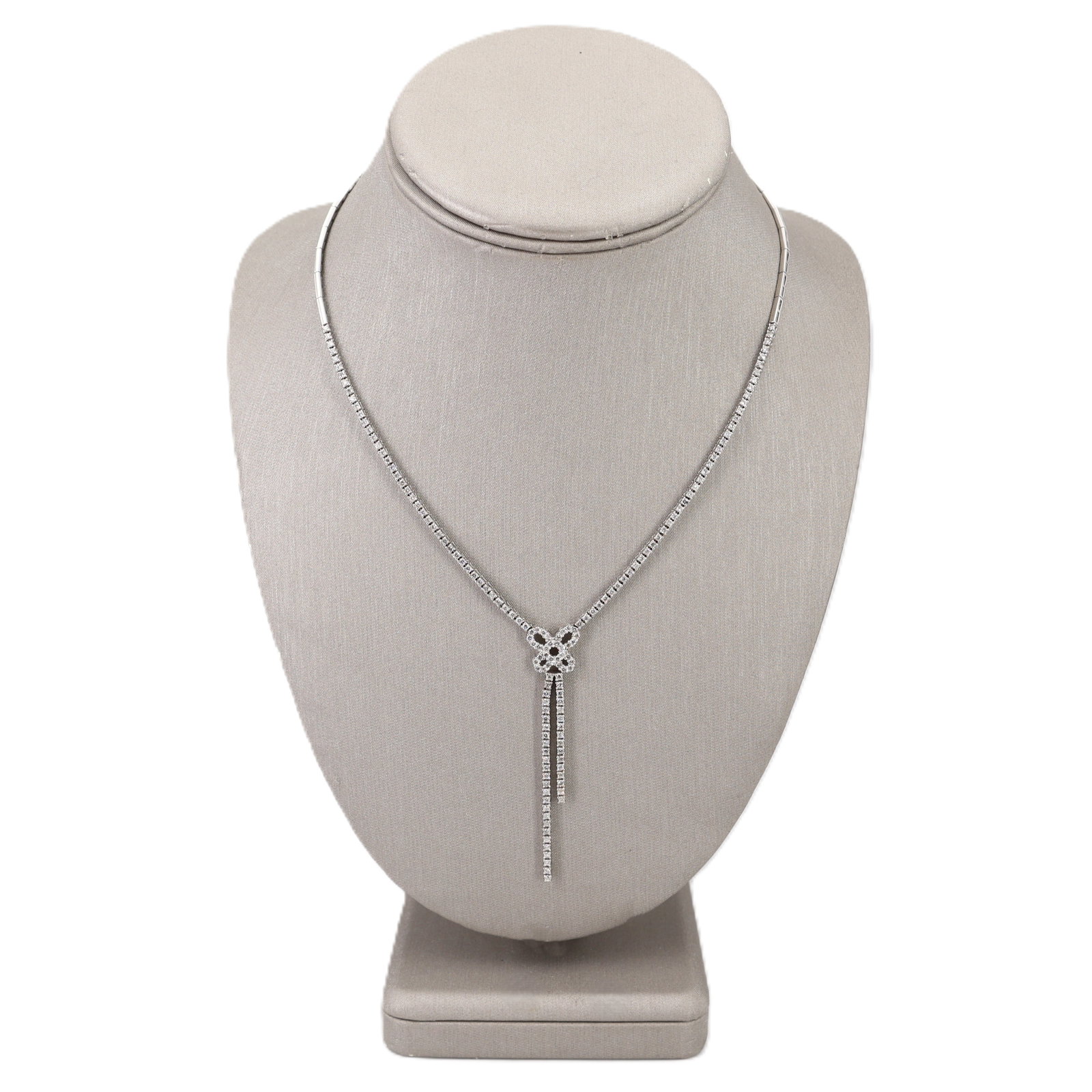 18K White Gold Bow Necklace with 3.10 CTW in Diamonds: Elegant and refined, this 18K white gold bow necklace is set throughout with round brilliant-cut diamonds totaling approximately 3.10 CTW, graded G–H color and VS1–VS2 clarity, with a spar