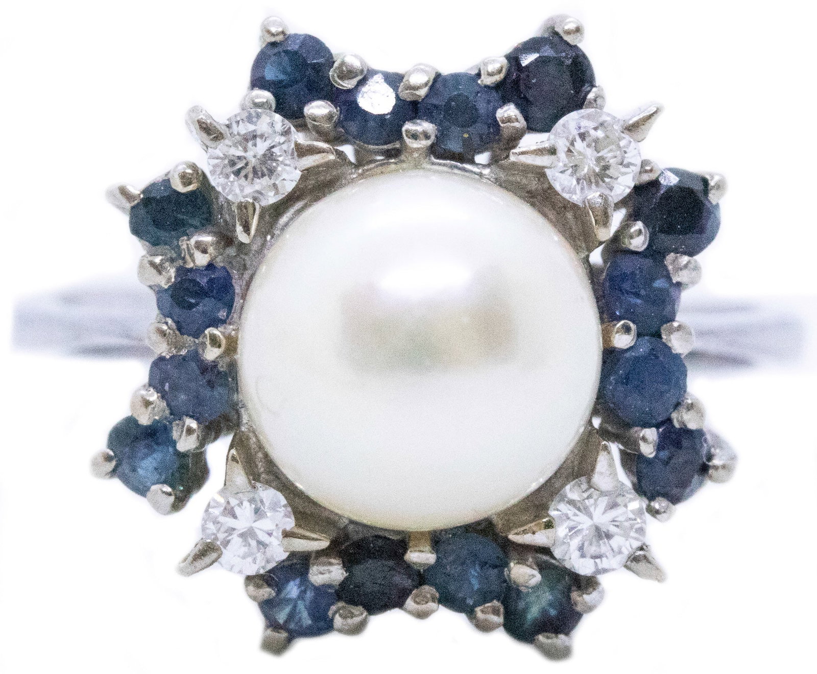 SAPPHIRE WITH DIAMONDS AND PEARL 18 KT RING (1 of 4)