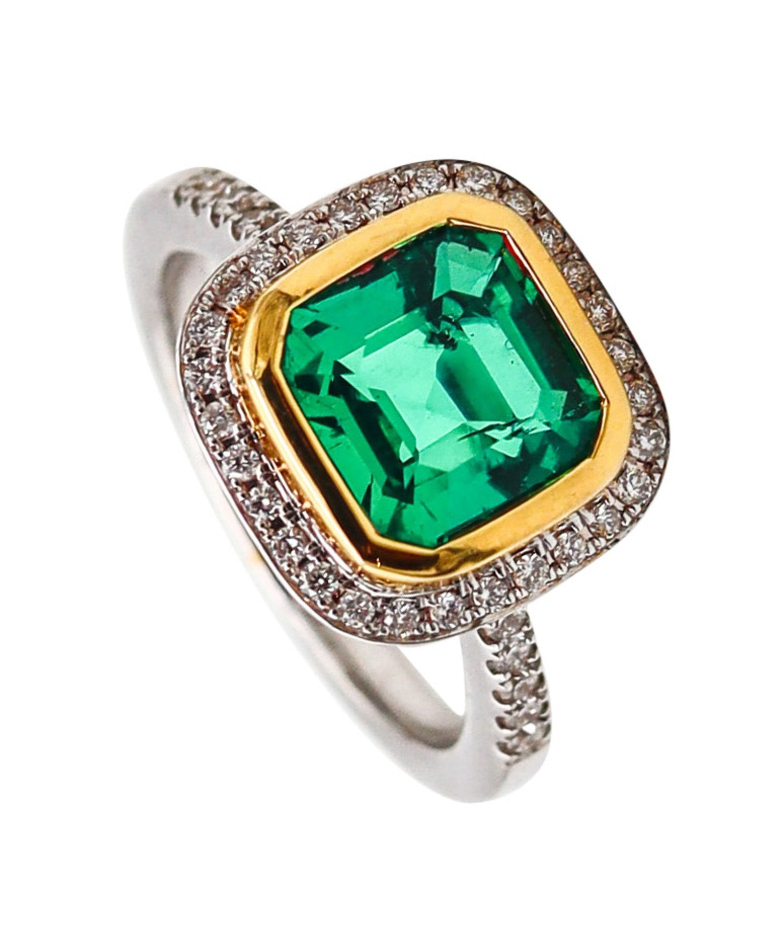 Italian Cocktail Ring In 18Kt Gold With Diamonds: Statement cocktail Italian, crafted in solid 18K white and yellow gold with a high-polish finish. Set with a center synthetic Green Stone surrounded by a basket pavé set with 166 round brilliant 