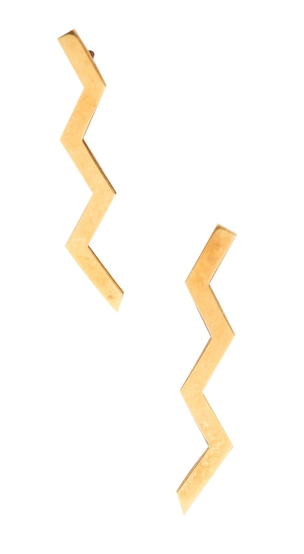 Tiffany & Co. 1982 By Paloma Picasso Zig Zag Earrings In Solid 18Kt Yellow Gold: Geometric “Zig‑Zag” drop earrings by Paloma Picasso for Tiffany & Co., New York City, 1982, inspired by the Memphis-era graphic aesthetic. Crafted in solid 18K yellow gold with a hig