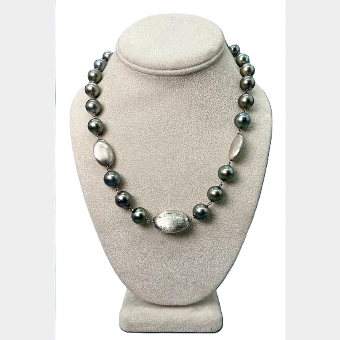 14K White Gold Necklace with Black South Sea Pearl: Elegant necklace crafted in 14K white gold, set with lustrous black South Sea pearls (12.0 mm) displaying beautiful natural overtones and a rich, silvery green-to-charcoal sheen. The pearls are linked