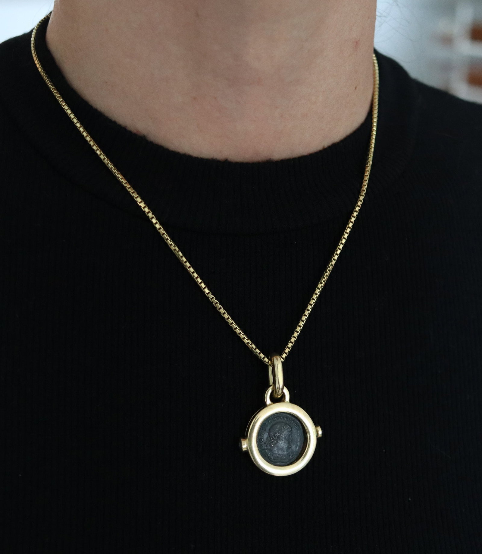 ROMAN EMPIRE 300 AD Emperor Constantine Coin Pendant In 18Kt Gold And Sapphires (1 of 6)