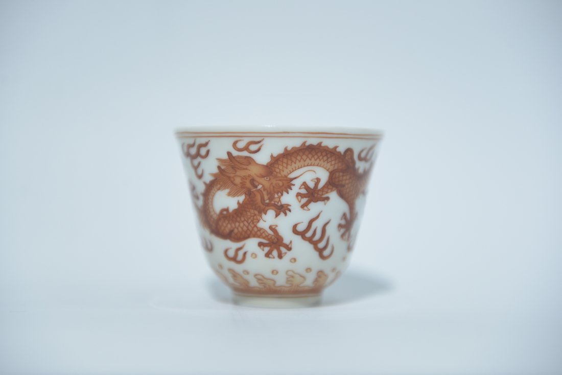 Chinese red dragon pattern porcelain (1 of 6)