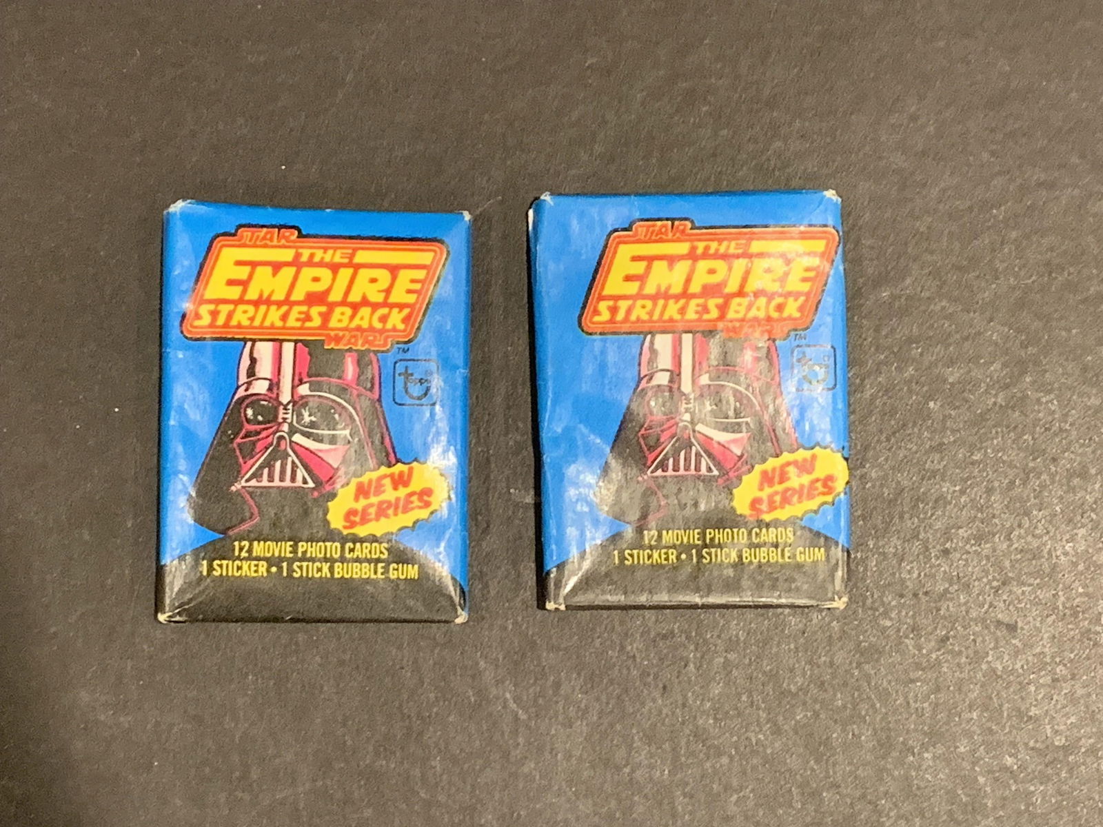 1980 Topps Star Wars Empire Strikes Back Series 2 Blue Sealed Unopened 2 Pack Lot: You are bidding on 1980 Topps Star Wars Empire Strikes Back Sealed Unopened 2 Pack Lot in Near Mint condition. These are Series 2 packs. Please let us know if you have any questoins before bidding.
