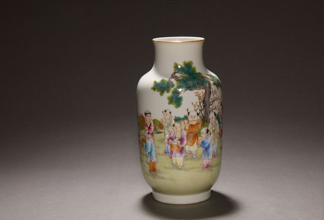 Qing Dynasty Pastel Children Lantern Vase: Height:8.5cm Width:5.6cm