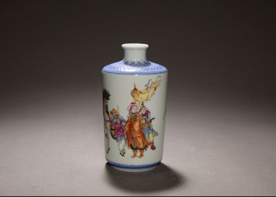 Qing Dynasty Pastel Figure Vase: Height:16cm