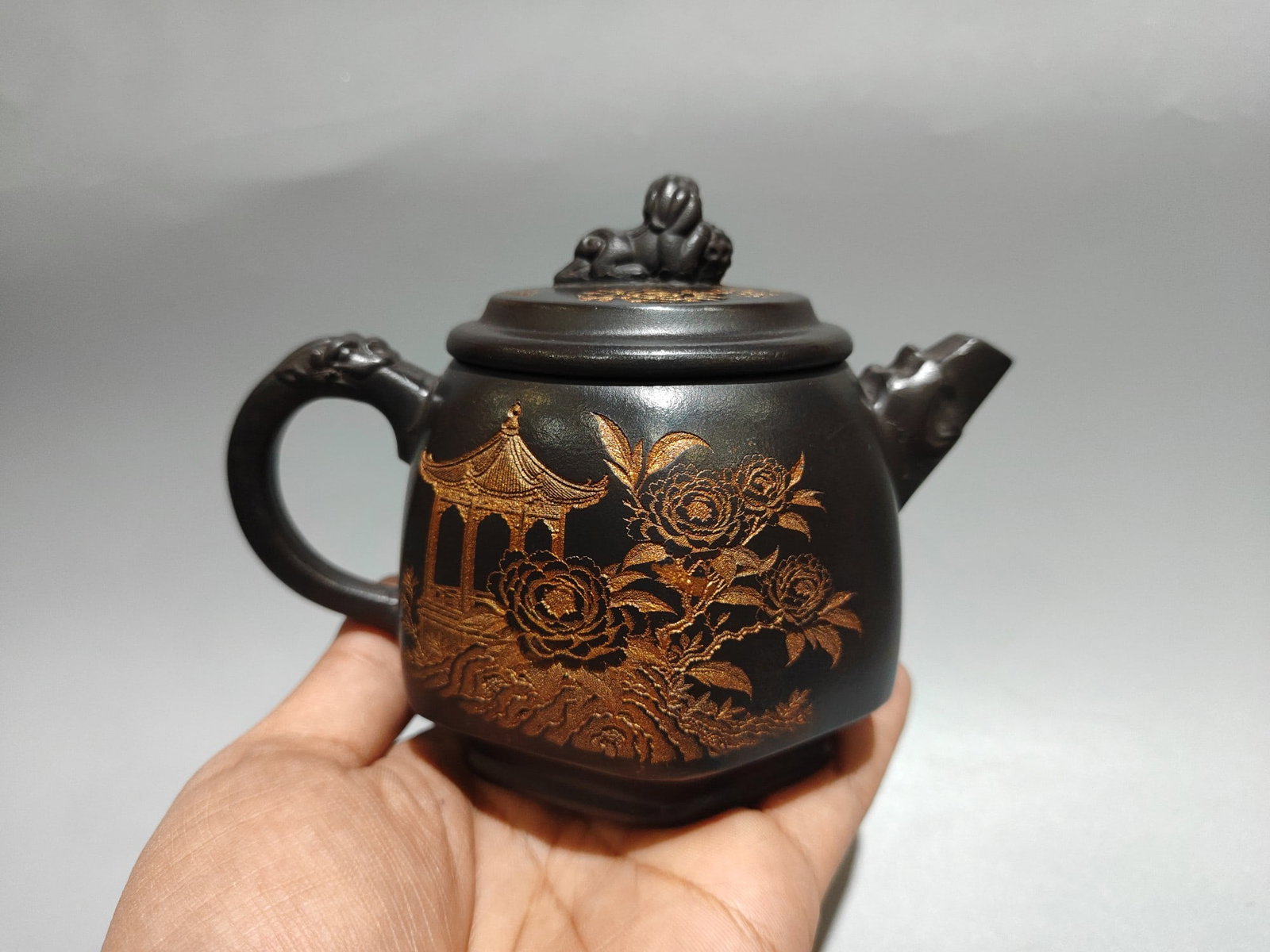 Gilded Hexagonal Teapot Set - 4