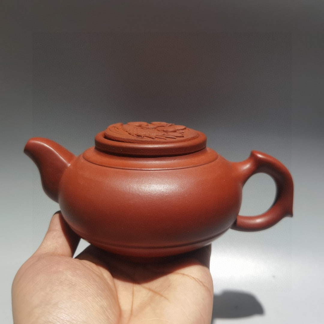 Turn the tide: Product Name: Turning the Tide; Brand Name: Kong Fandong; Size: 18 x 7 cm; Capacity: 300cc; Clay: Original Red Clay Provenance:from the collection of George Stopher, Kent, purchased from P&M Waldo