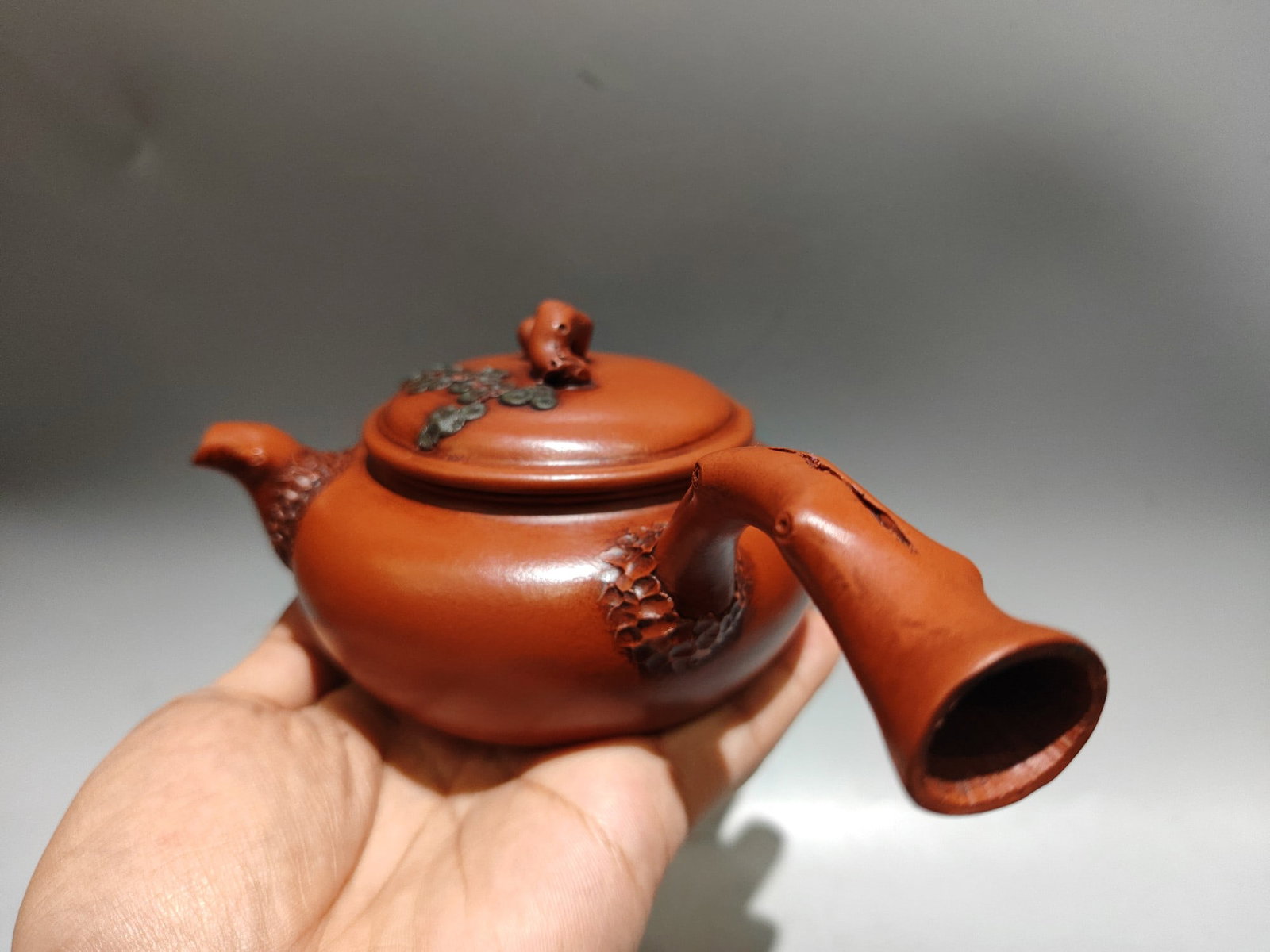 Side-handled teapot - 3