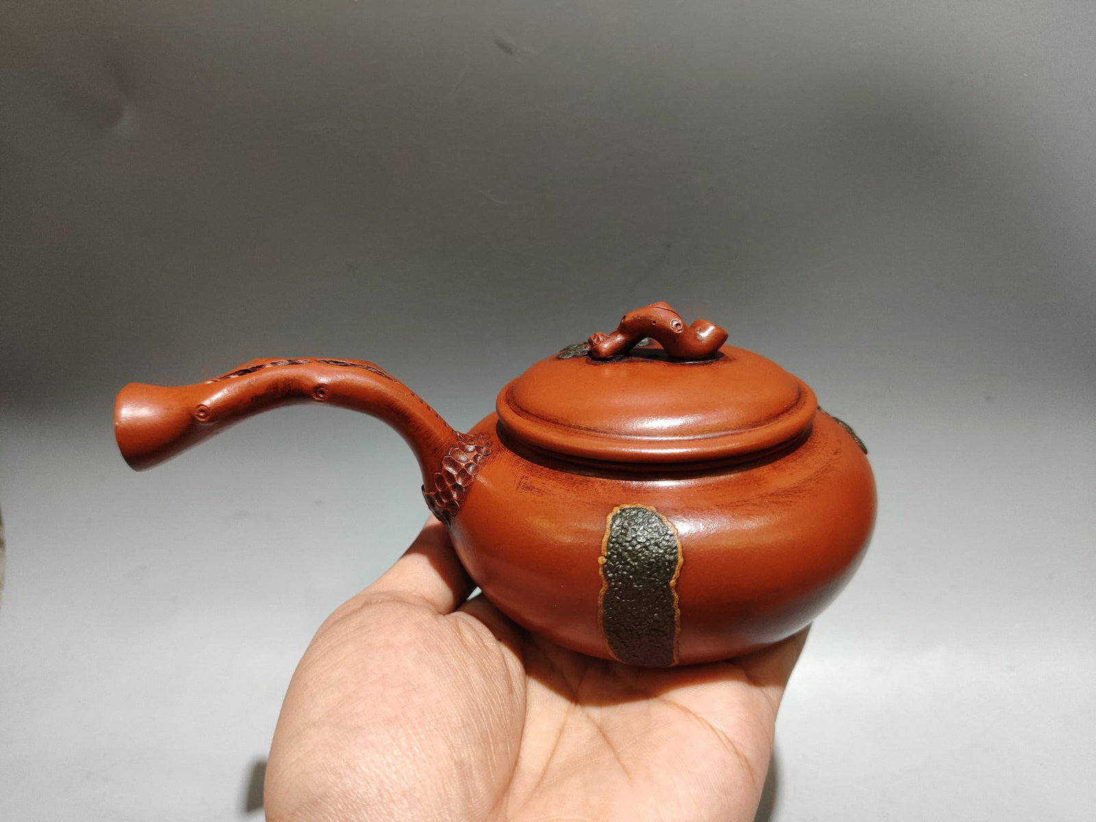 Side-handled teapot - 4