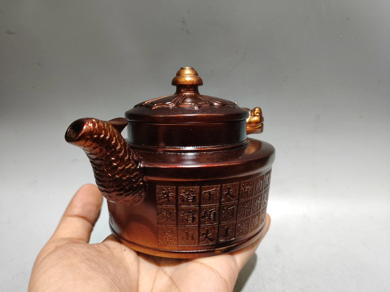 Shell-shaped Dragon Pot - 2