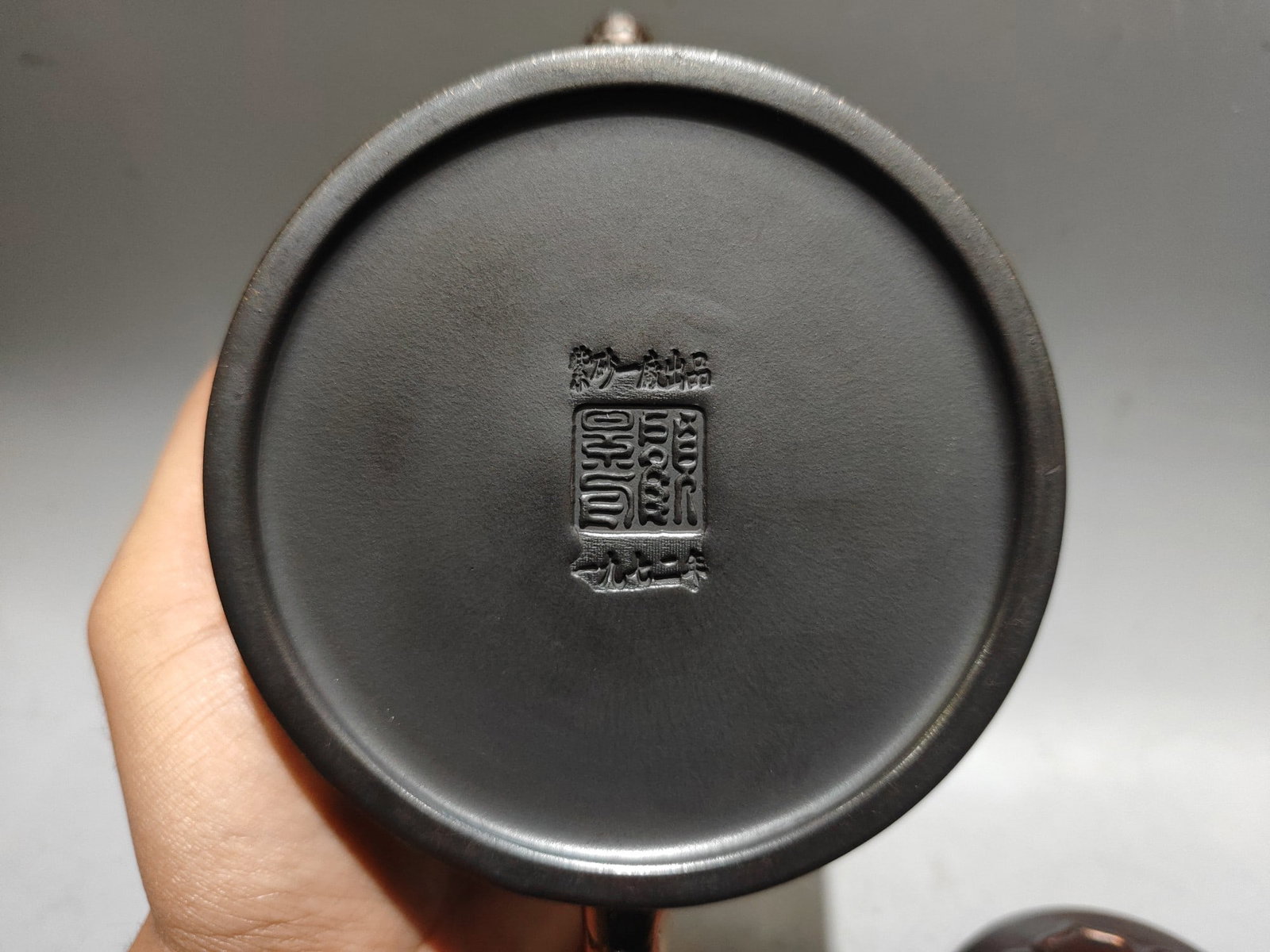 Shell-shaped Dragon Pot - 9