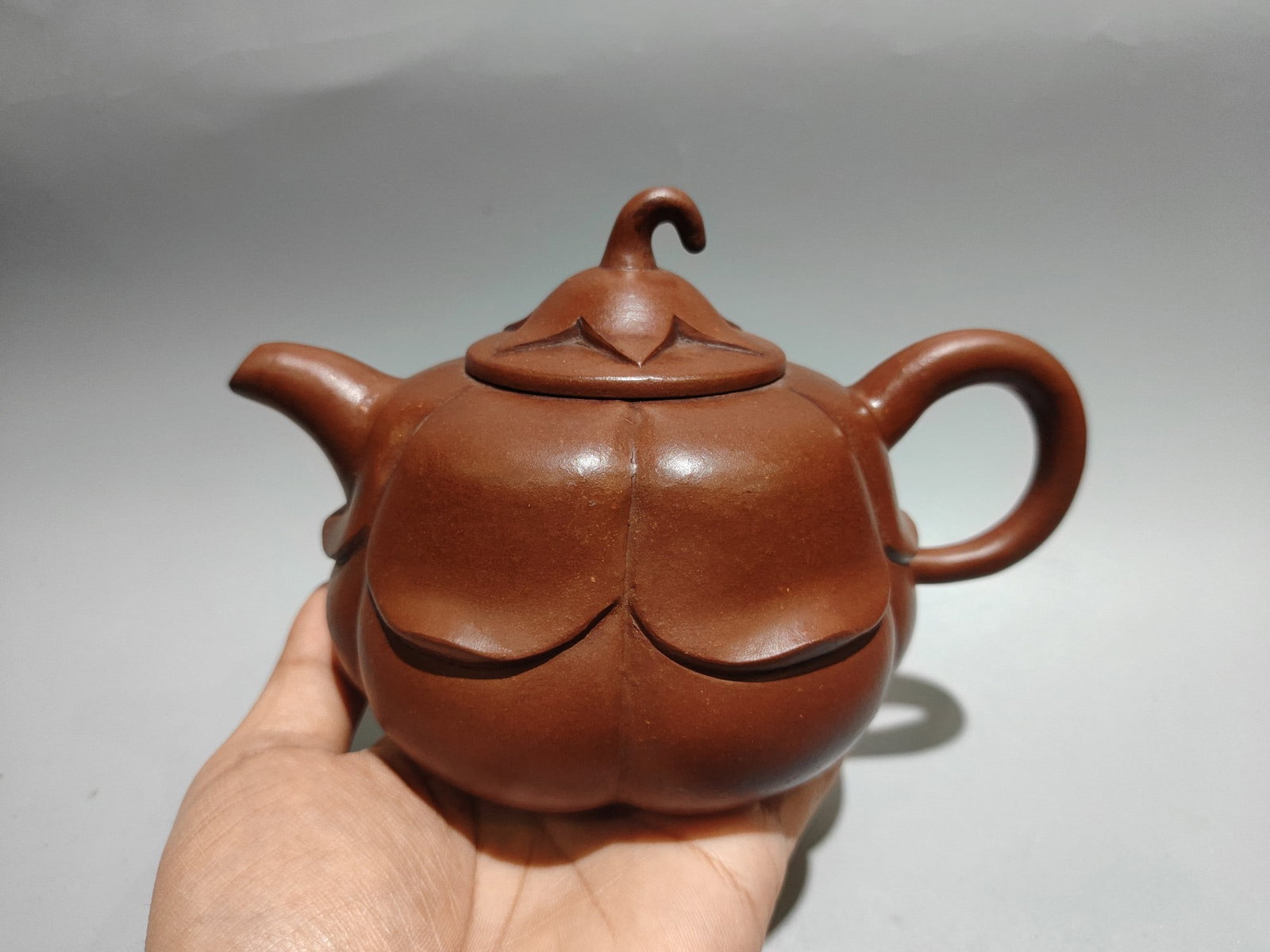 Melon Pot: Product Name: Melon Teapot; Bottom Mark: Gu Jingzhou; Size: 17 x 11 cm; Capacity: 380 cc; Clay: Original Old Purple Clay Provenance:from the collection of George Stopher, Kent, purchased from P&M Wald