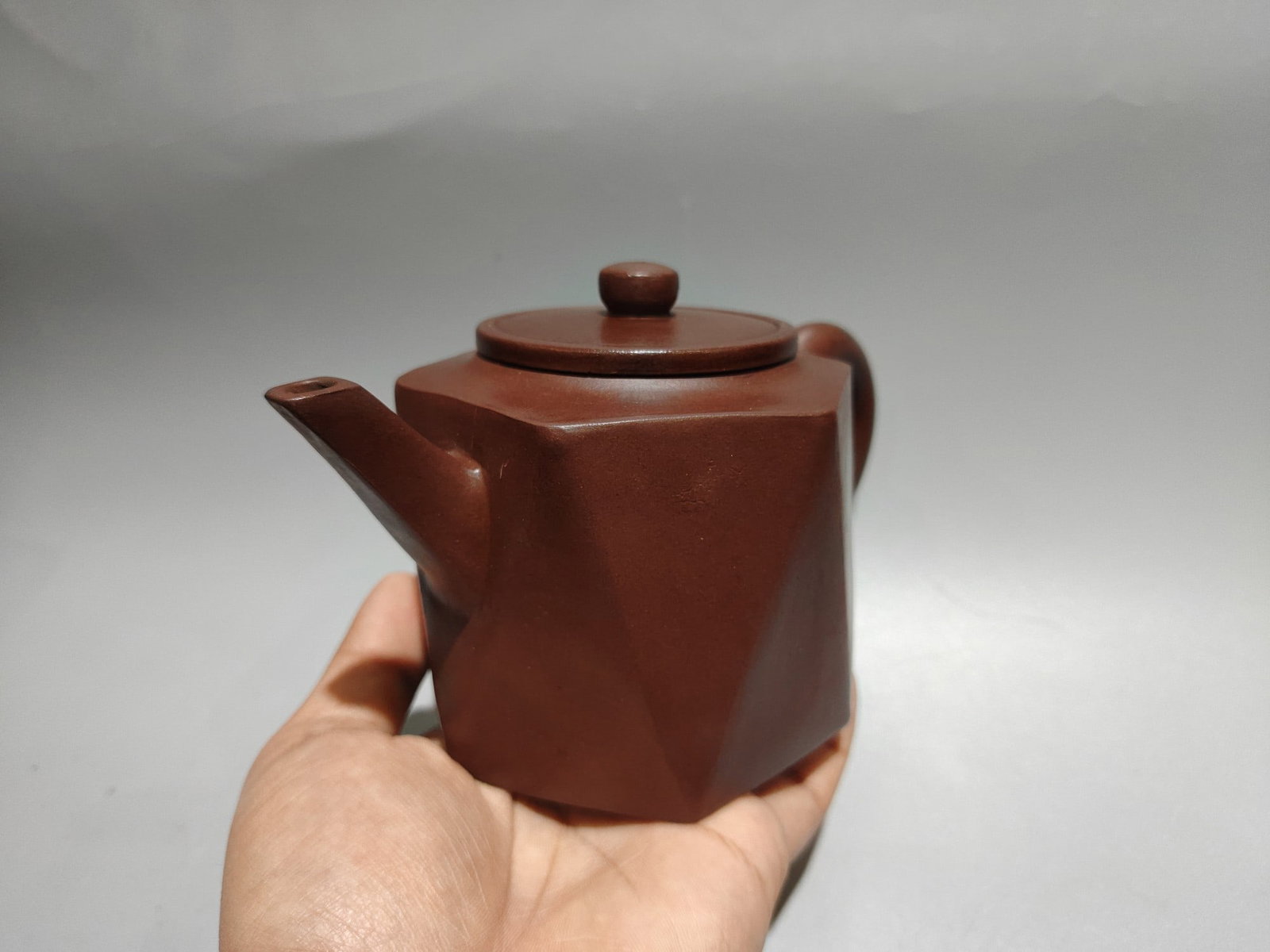 Multifaceted hexagonal teapot - 2