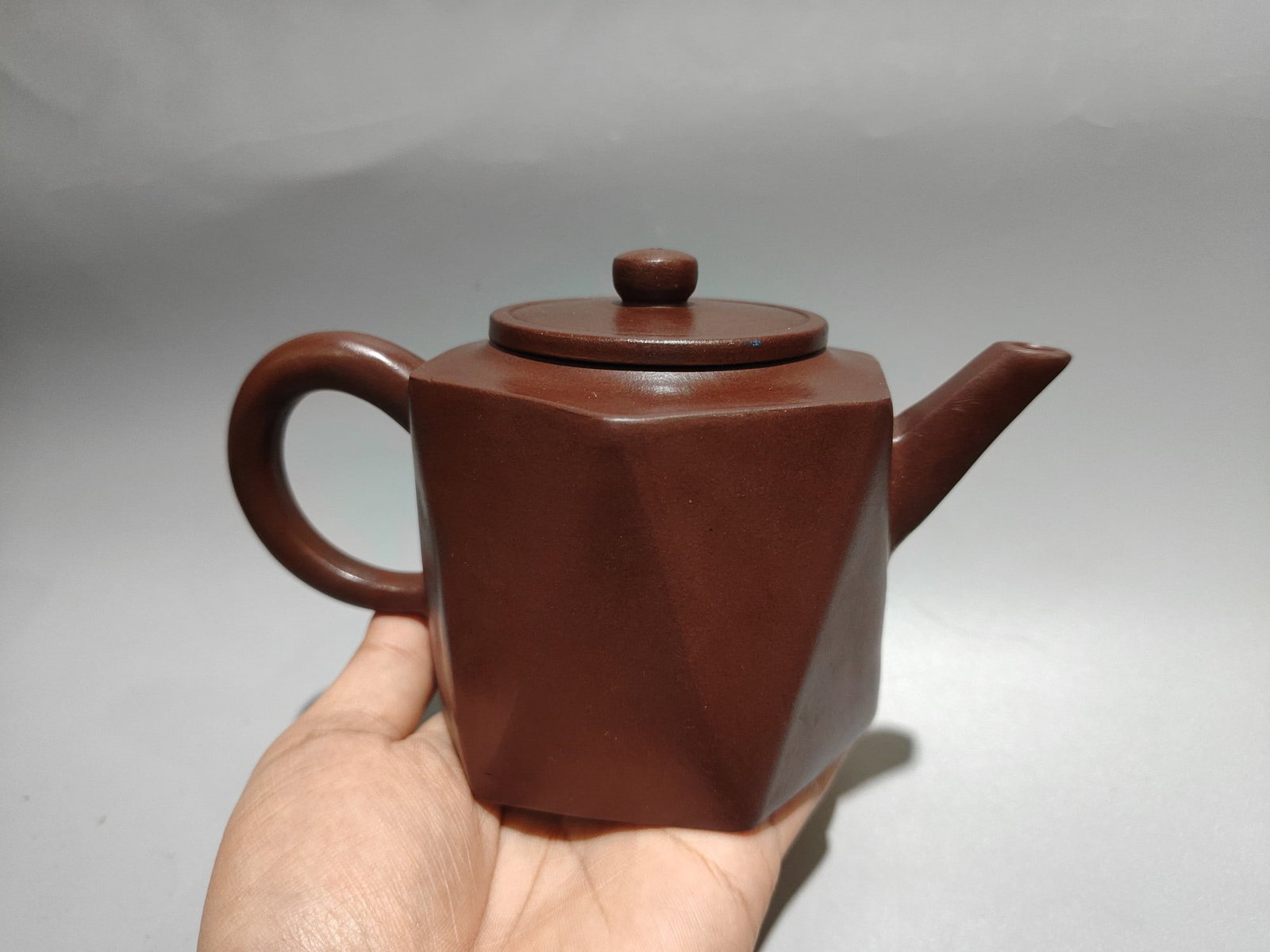 Multifaceted hexagonal teapot - 4
