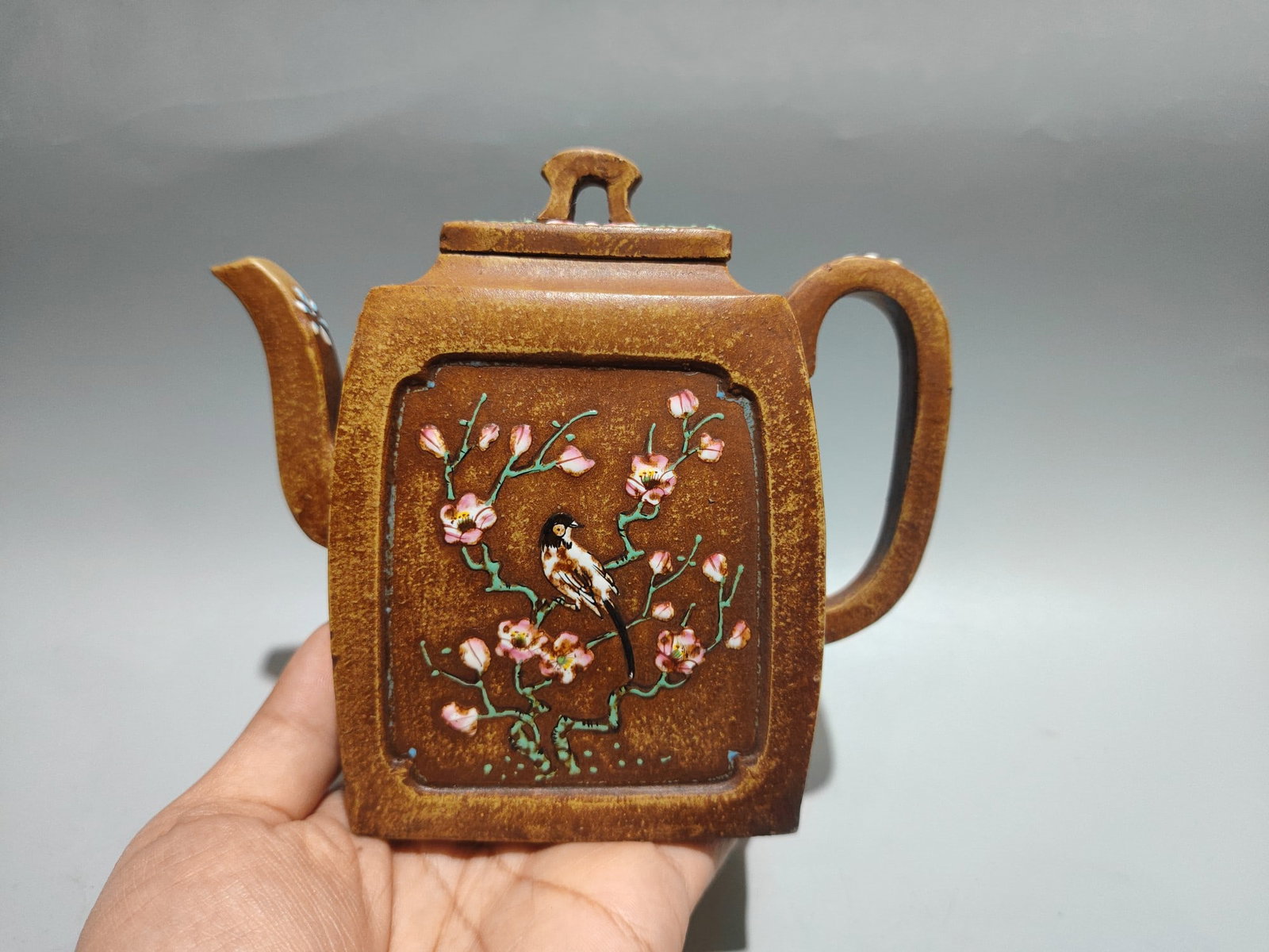 Pointillism High Square Teapot: Product Name: Spotted Square Teapot; Low Style: Made of Jingxi Zhu; Size: 15X14cm; Capacity: 320cc; Clay: Original Yellow Duan Sand. Provenance:Private collection from a professor in University of