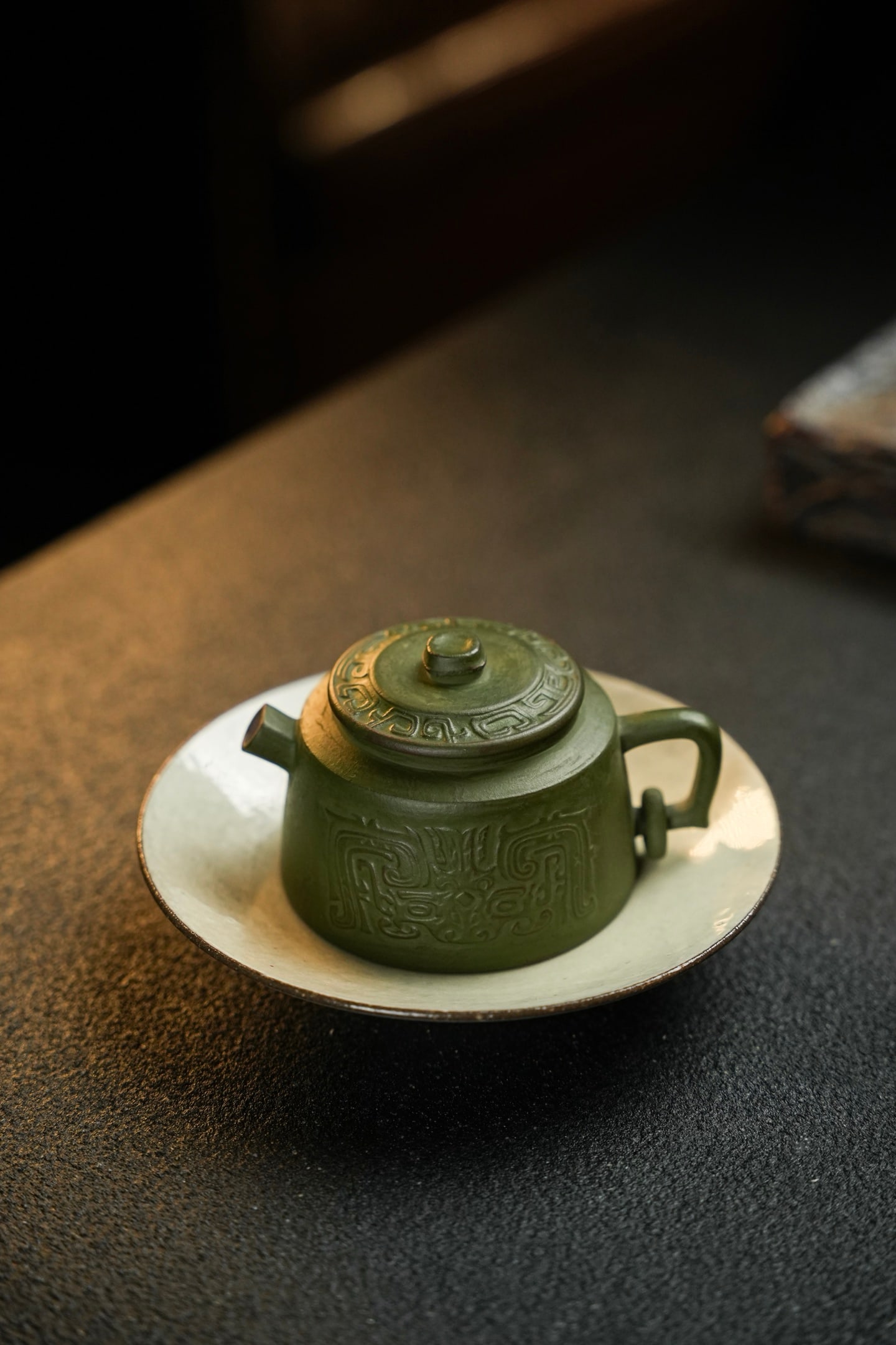 Qin Quan (Taotie Pattern) X Auspicious: Qin Quan (Taotie Pattern) X Jixiang 155cc: The design features classic original mineral old purple, pink, and green clay, adorned with a relief-carved Taotie pattern, symbolizing excellent meaning. Th