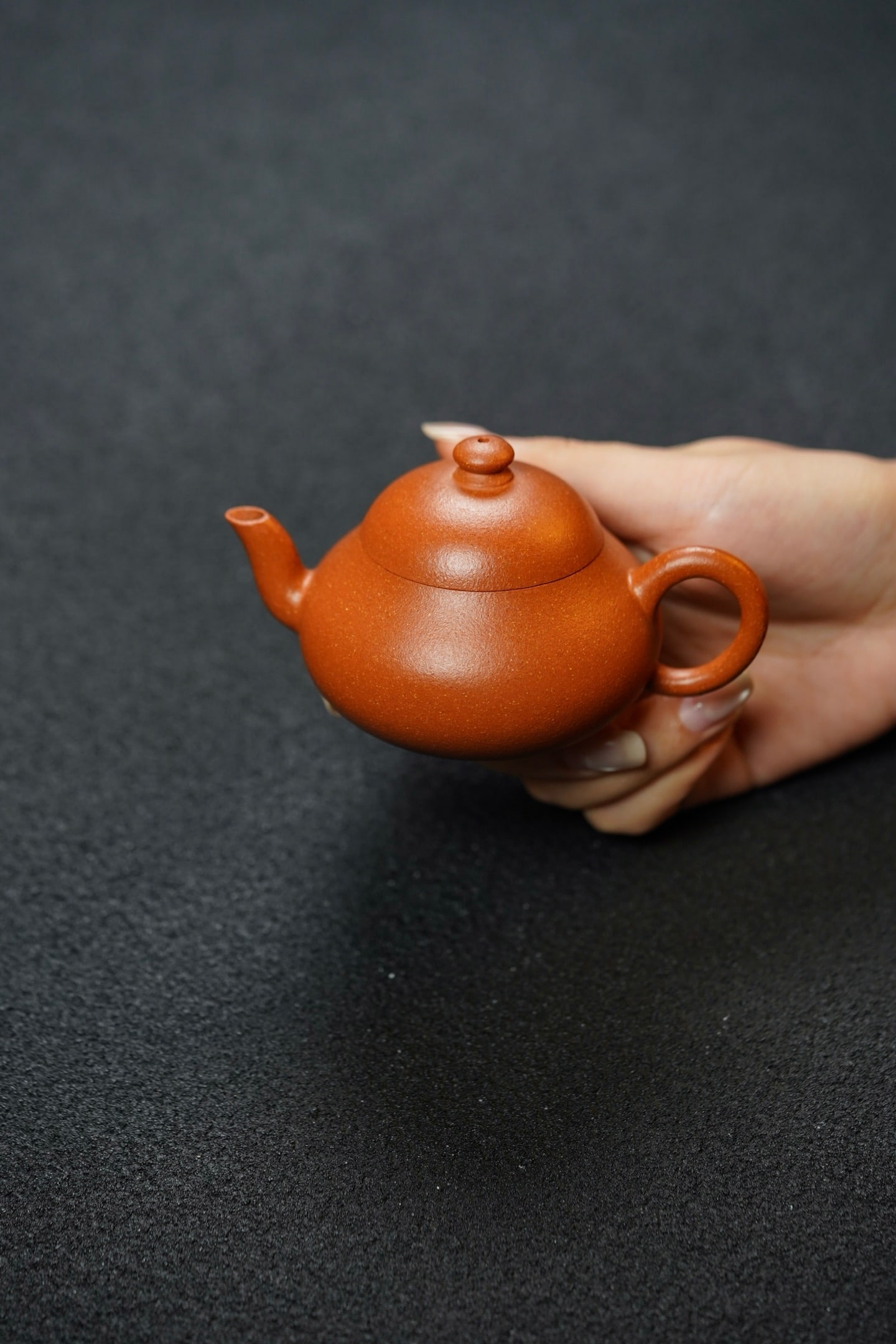 Small pear shape: Small pear-shaped X Mugu fine craftsmanship 85cc top-grade old mine golden section genuine high-end Mugu teapot with a sturdy shape, full of spirit and vitality, original ore hand-ground material with