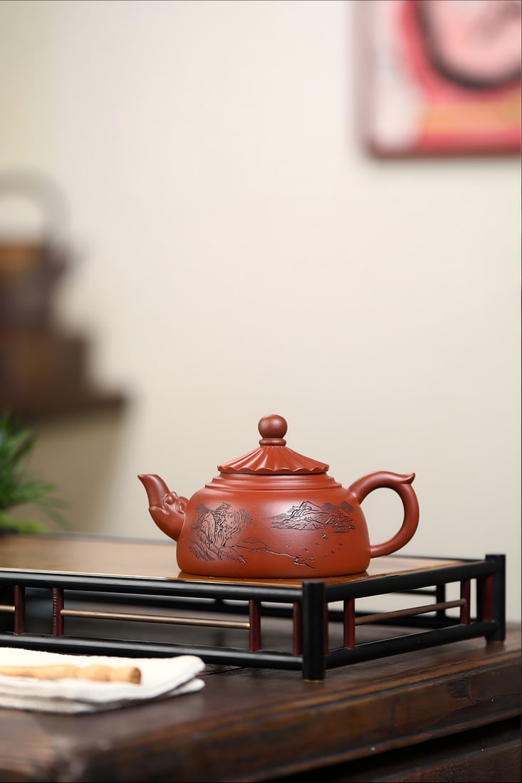 A masterpiece by Gu Shaopei's top student and master craftsman! "Dragon Pavilion Teapot" (1 of 9)