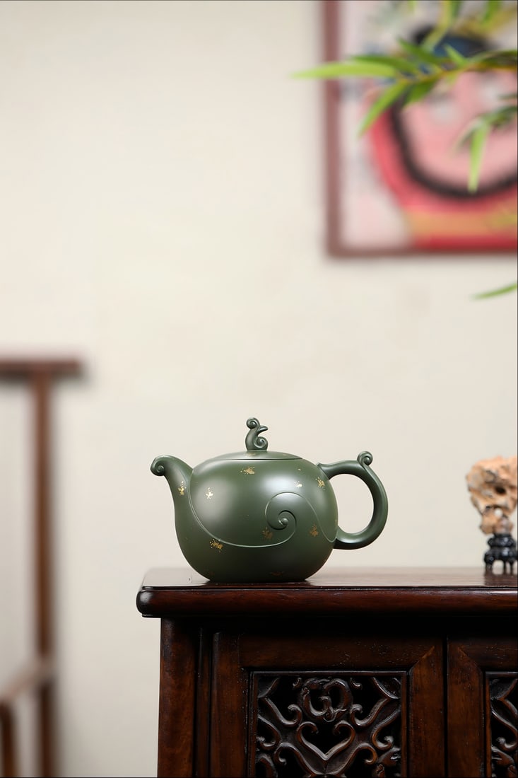 A masterpiece by Gu Shaopei's esteemed student, Gao Gong! "Calm Waves and Gentle Breeze": masterpiece by Gu Shaopei's top apprentice and master craftsman! "Calm Waves and Gentle Breeze" is made of Republic-era green clay from the Pingyuan Mining Site by Jiang Yaping, a national-level