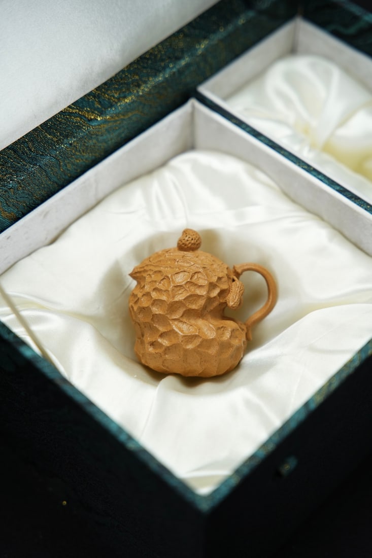 Good Peanuts X Plaything: Good Fortune Peanut X Plaything 80cc Premium Golden Section Lightweight Miniature Exquisite Design Ingeniously crafted with auspicious meaning of good fortune, lifelike details, and outstanding play