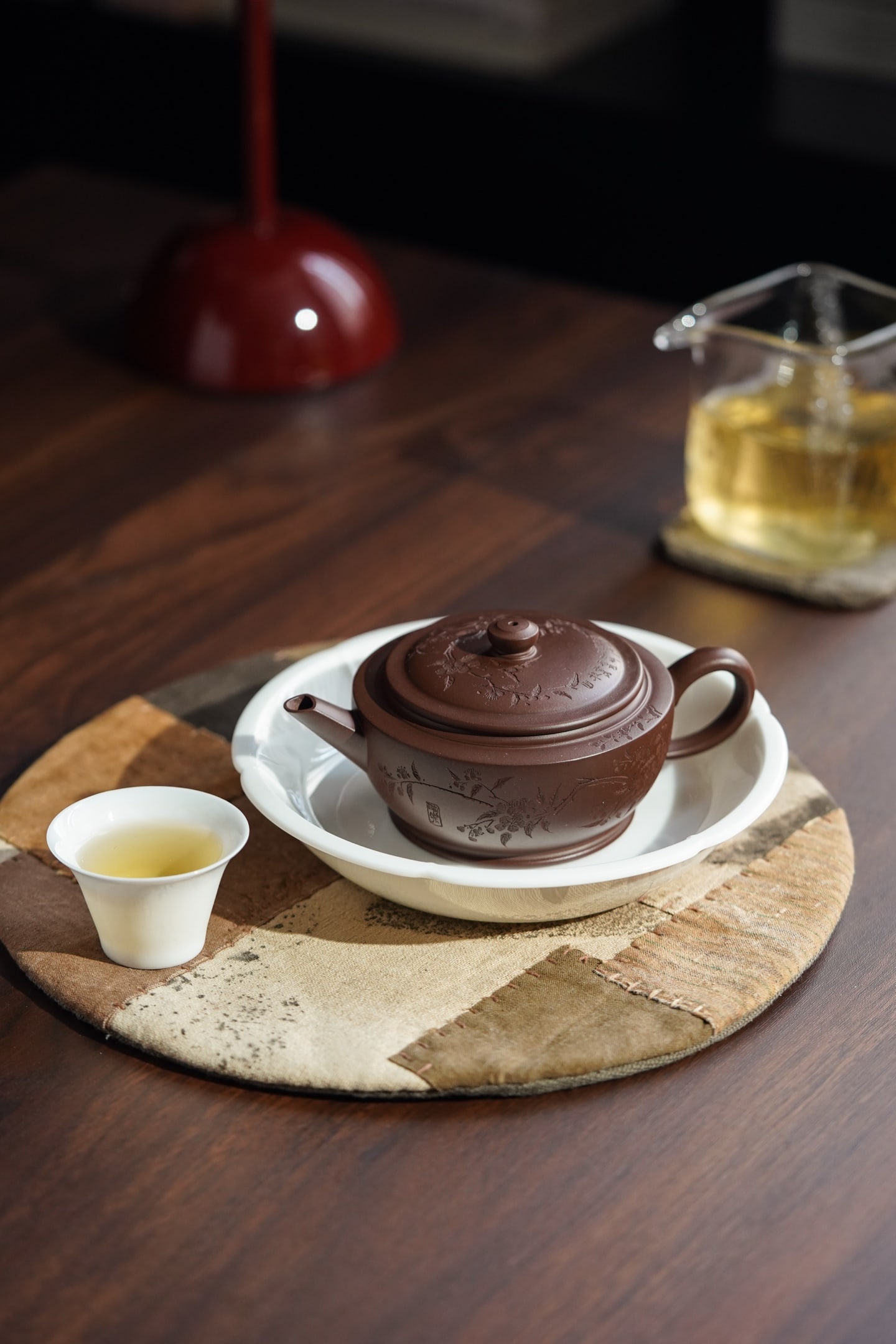 Junlan X Jinghe X Super Practical Mini Boutique: Junlan X Jinghe X Super Practical Miniature Teapot 160cc: Premium Old Purple Material, Antique and Lustrous, Exquisite Craftsmanship, Super Practical Large Mouth Teapot. The complex lines of the body