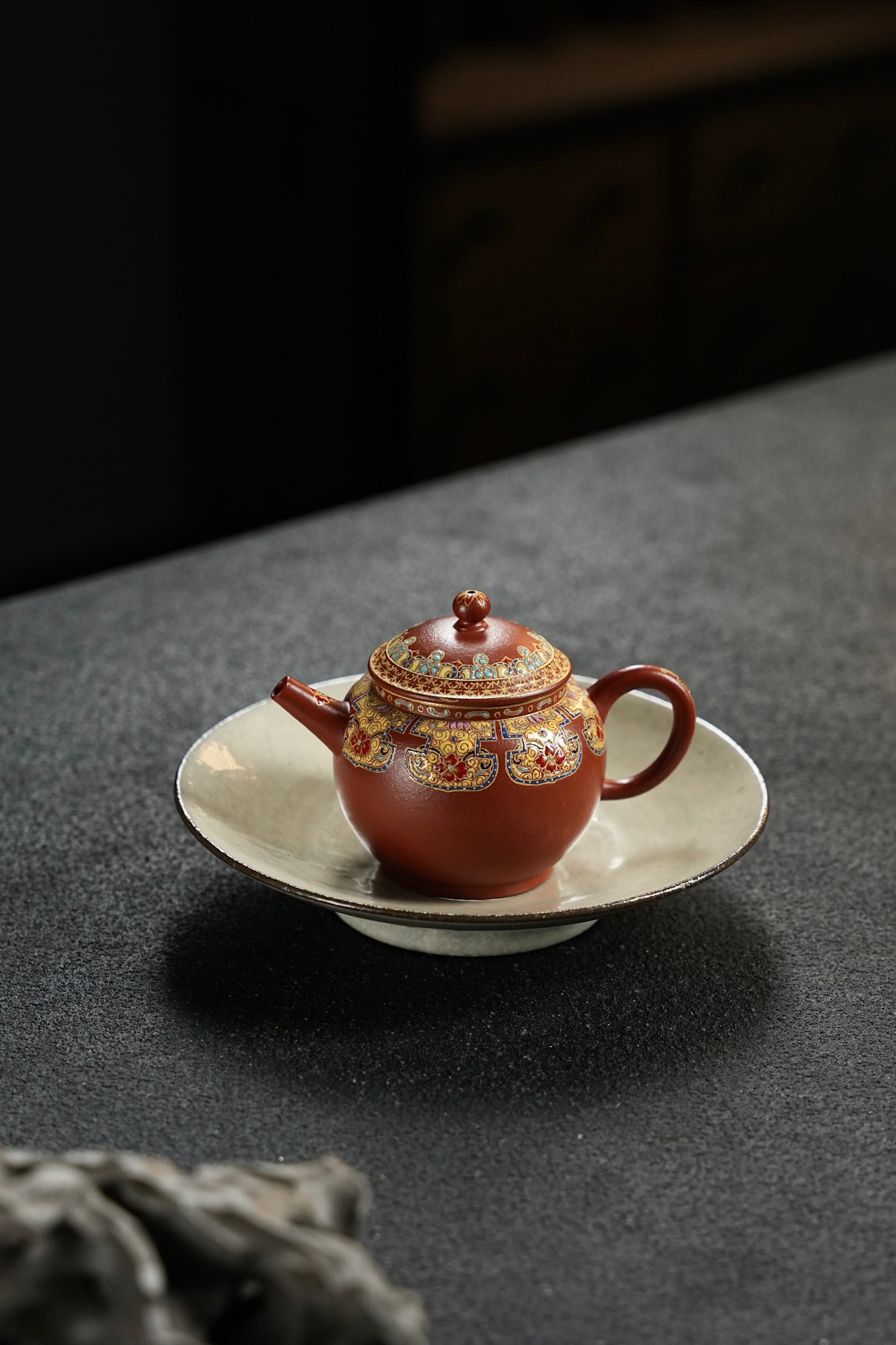 Small palace lantern X exquisite enamel: Small Palace Lantern X Exquisite Enamel 00cc Original Ore Top-Grade Zhu Ni Material, with an antique and elegant texture, handmade enamel color, and exquisite craftsmanship. The water flow is