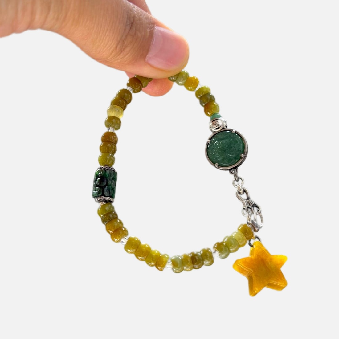 Natural jadeite bracelet: Natural jadeite bracelet, 925 sterling silver Provenance:Private collection from a professor in University of Oxford. We have an in-house shipping department to ensure your post-purchase processing is