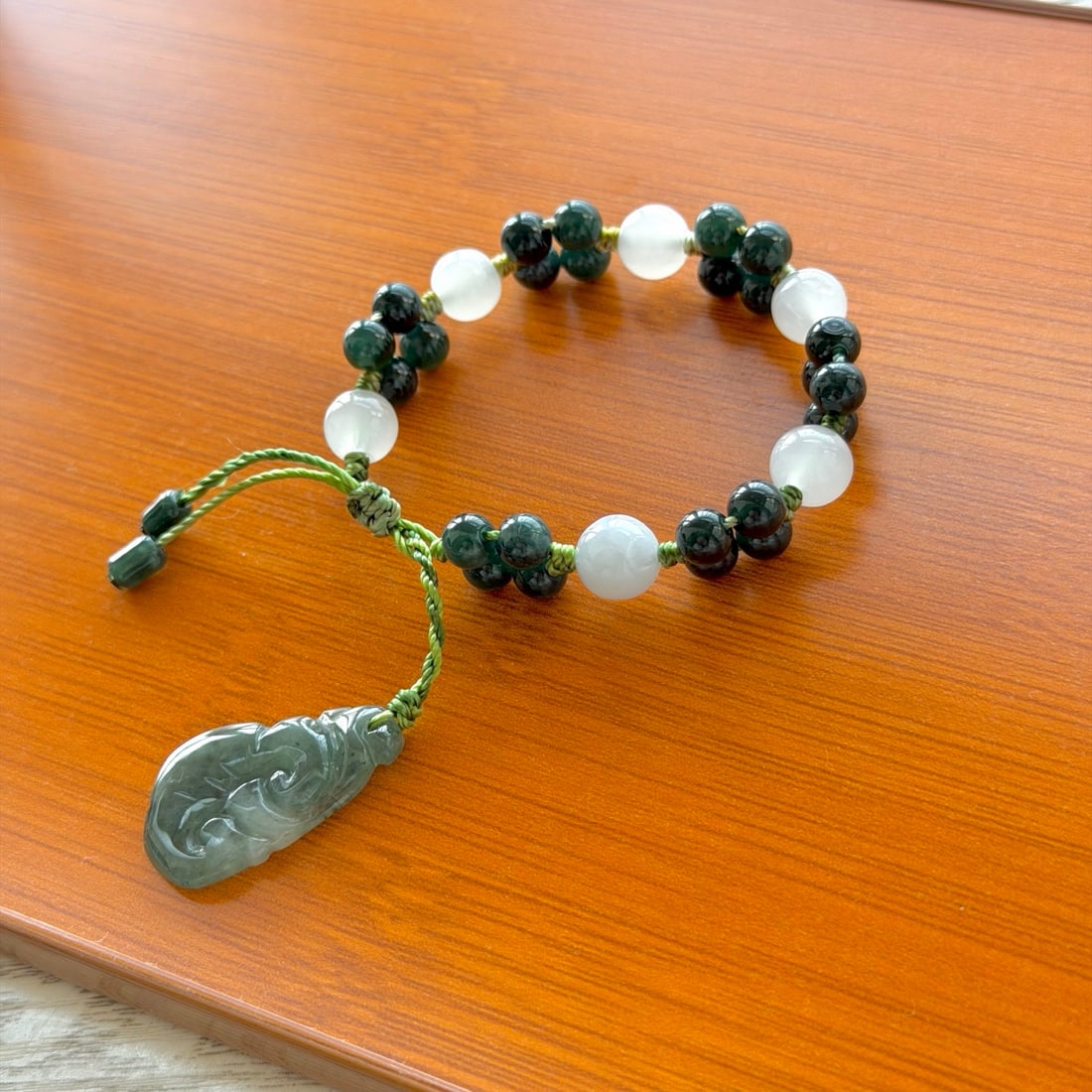Natural Jade Four-Leaf Clover Bracelet: Natural Jade Four-Leaf Clover Bracelet Provenance:From an old private collection in Cotswold, United Kingdom.? We have an in-house shipping department to ensure your post-purchase processing is as eas