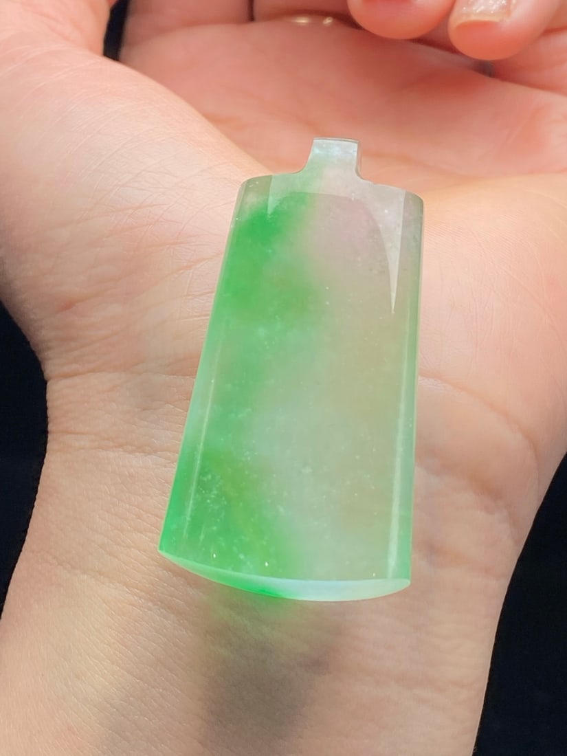 Jadeite of icy type with floating green "Nothing to Worry" pendant (1 of 9)