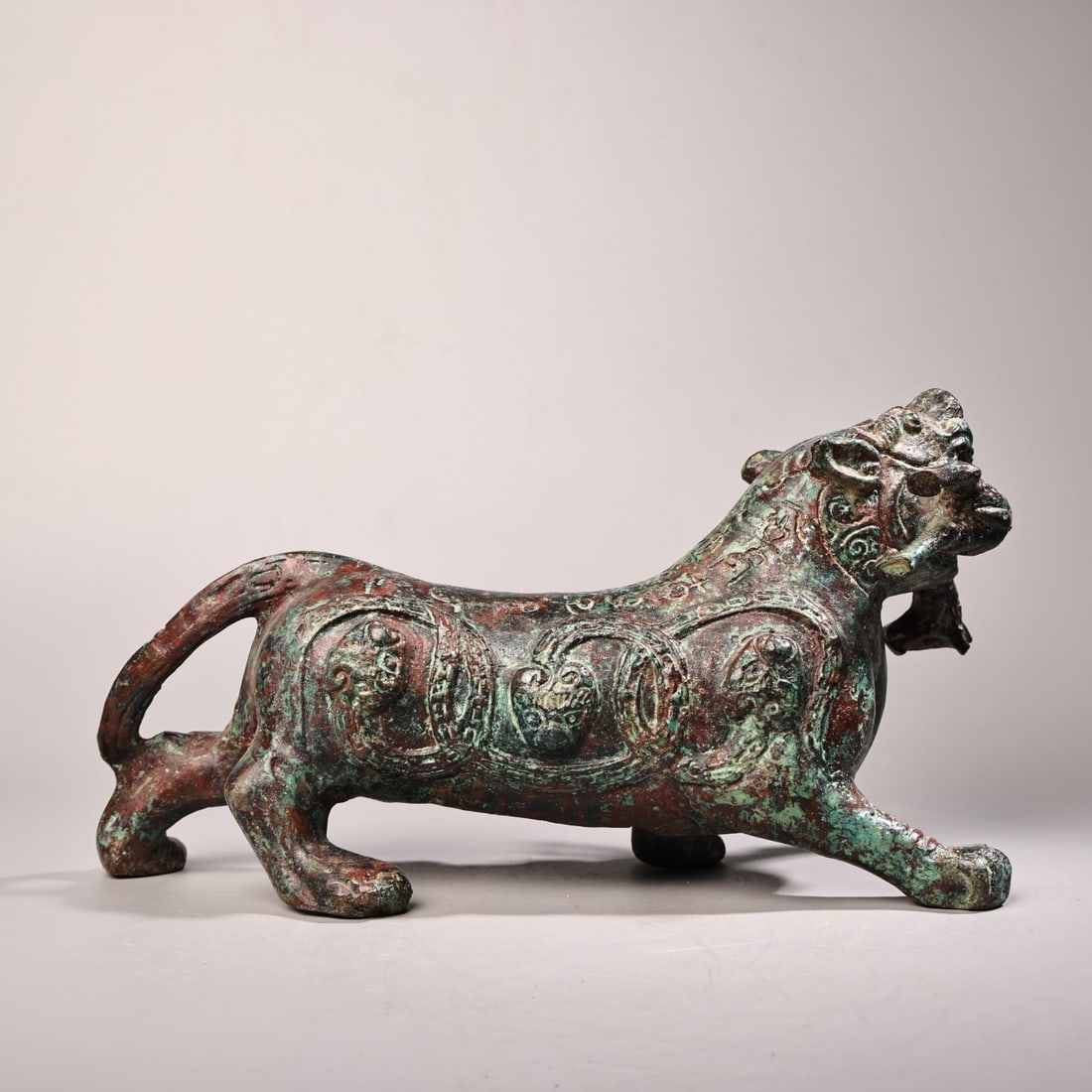 Rare bronze artifacts with inscriptions depicting reptiles and animals. - 4
