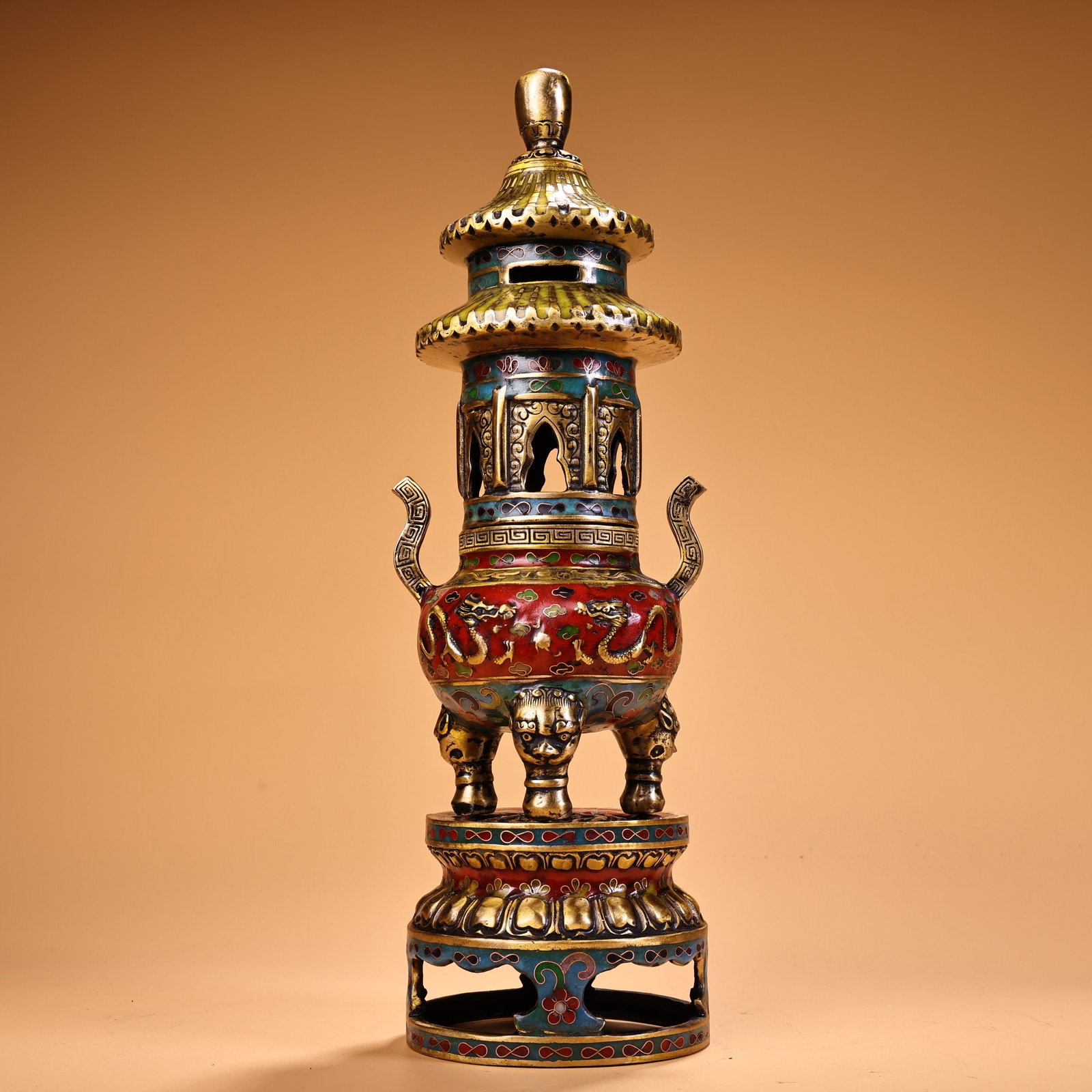 Pure copper, high-relief engraving, cloisonne enamel, gilded pagoda-shaped incense burner: This pure copper, high-relief cloisonne enamel, gilt-bronze pagoda-shaped incense burner is exquisitely crafted and beautifully designed. It weighs 1600 grams, is 36 cm high, and 11.5 cm wide. Provena