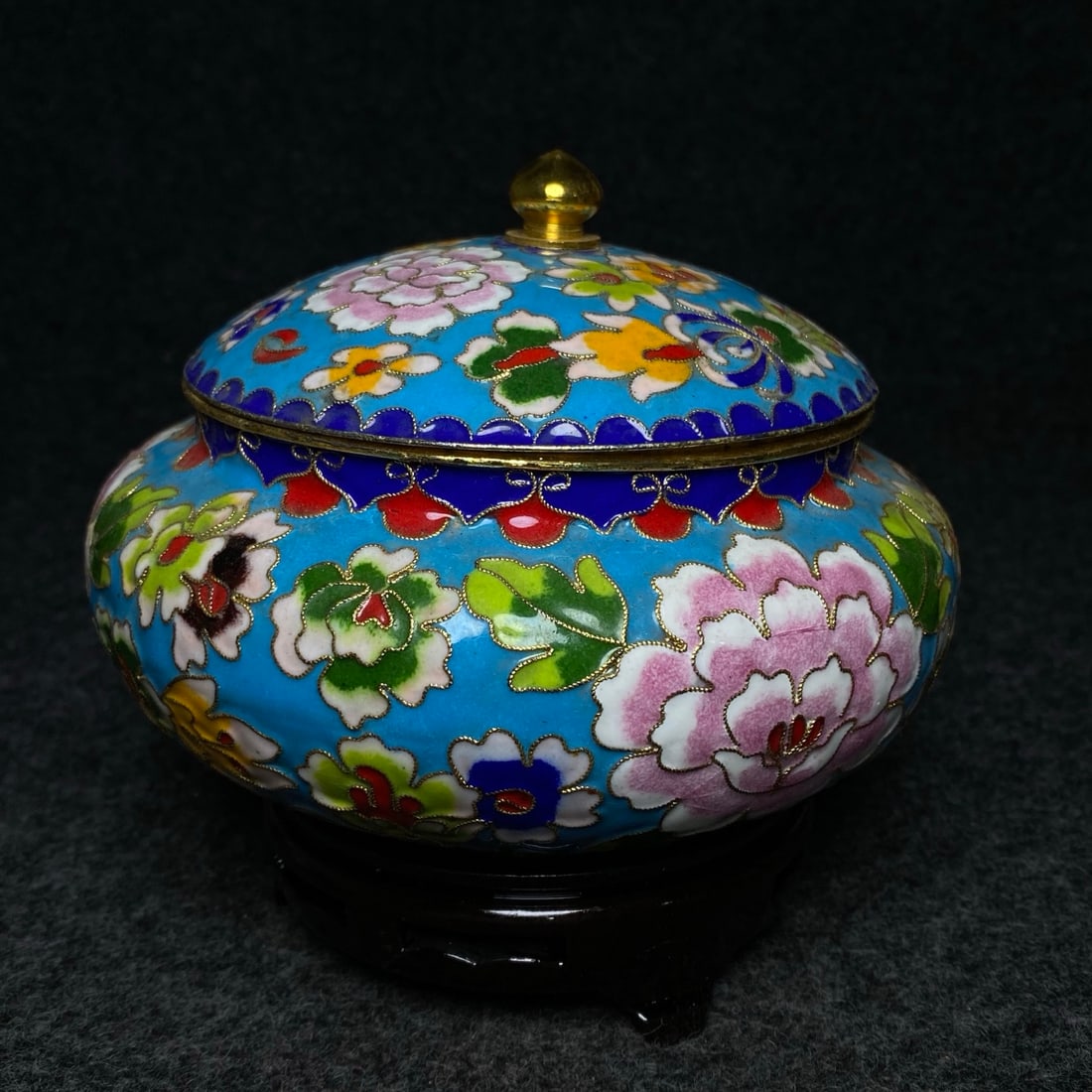 Copper-bodied cloisonne enamel Go game jar (1 of 9)