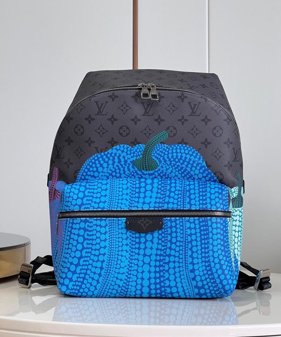LV x YK Discovery: Louis Vuitton and Yayoi Kusama launch the second installment of their collaboration, infusing the LV x YK Discovery backpack with creative energy. Psychedelic polka dots outline an abstract pumpkin pa