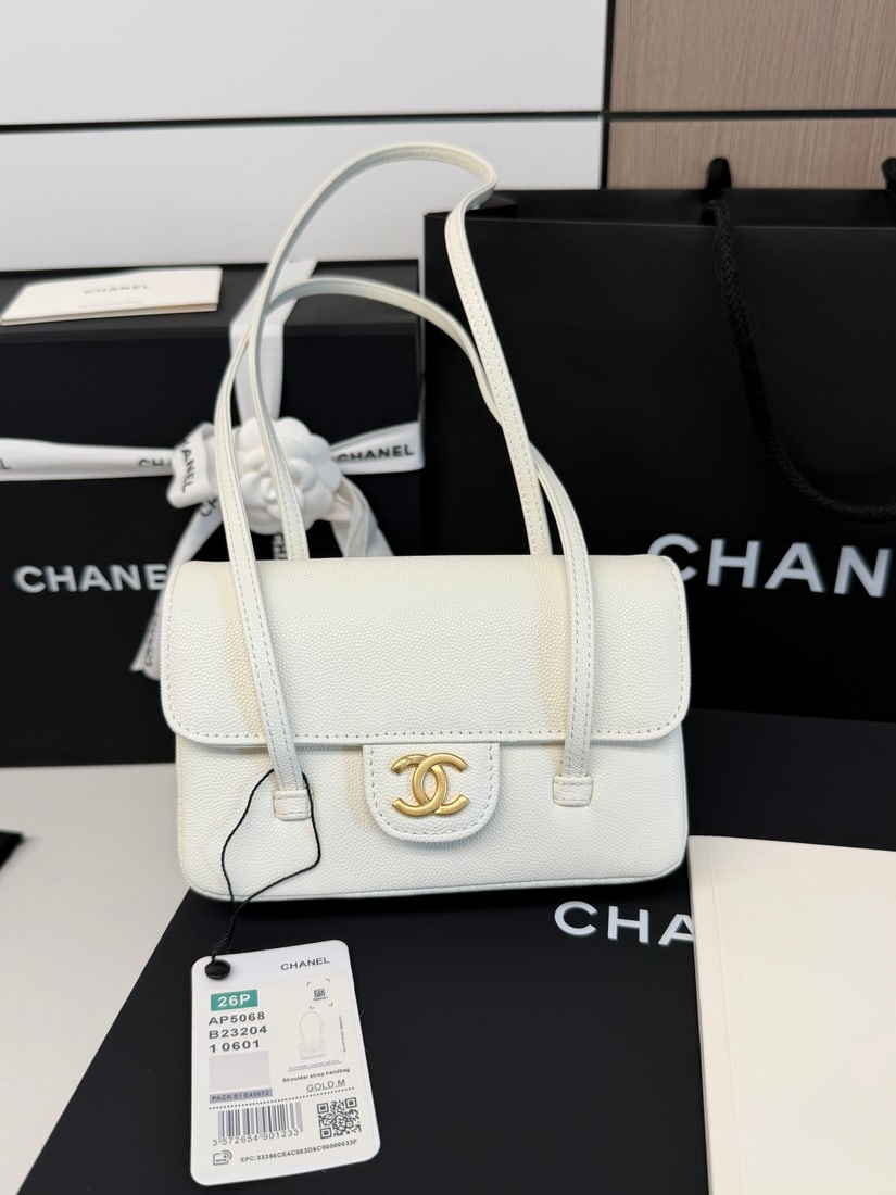 CHANEL runway style long flap handbag: CHANEL runway collection long flap bag with handles, Jennie's same Preppy Coco shoulder bag. We offer FREE SHIPPING for both domestic and international clients.We accept wire transfer and card payment