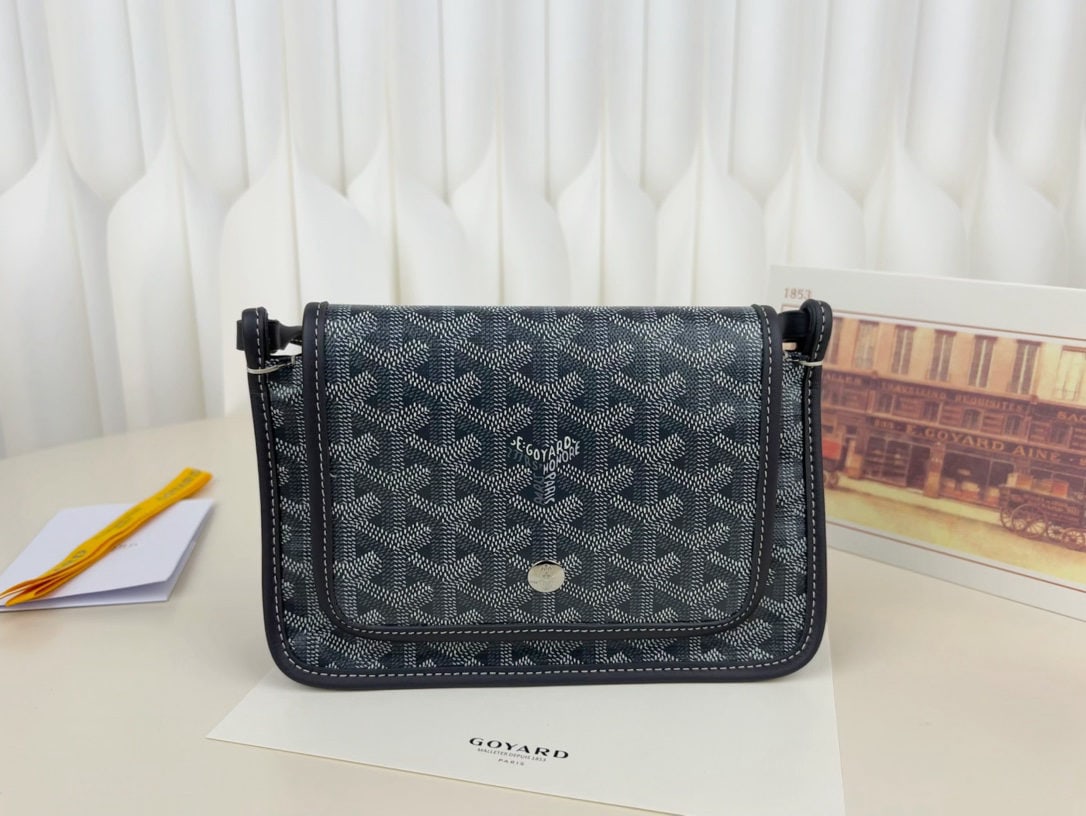 Goyard plumet: The Goyard plumet envelope bag is a lightweight pouch you can easily sling over your shoulder and head out. Despite its slim design with three compartments, it easily holds everyday essentials like yo